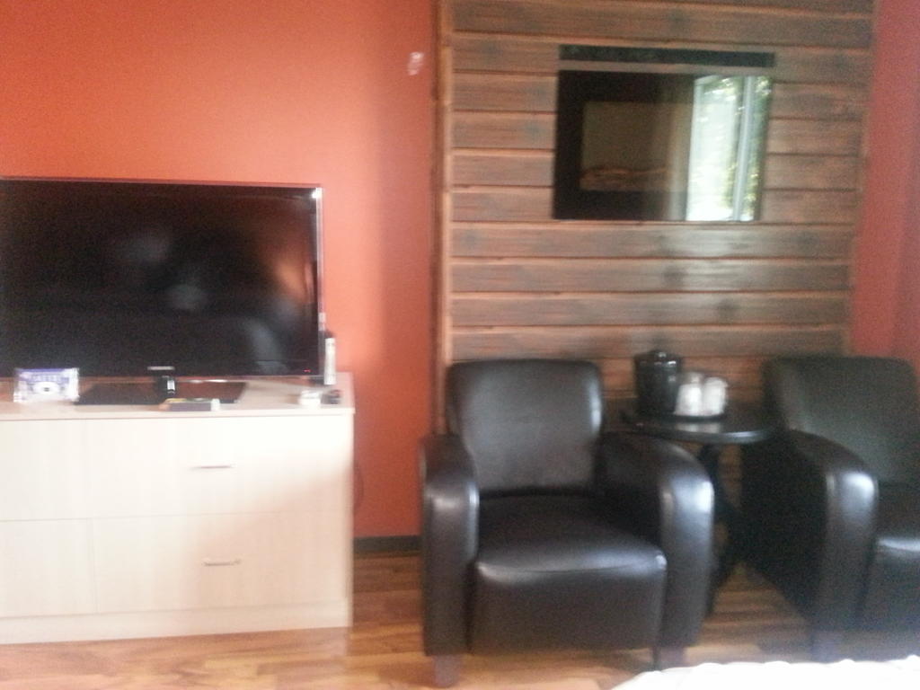 The Walla Walla Inn Rainy River Экстерьер фото